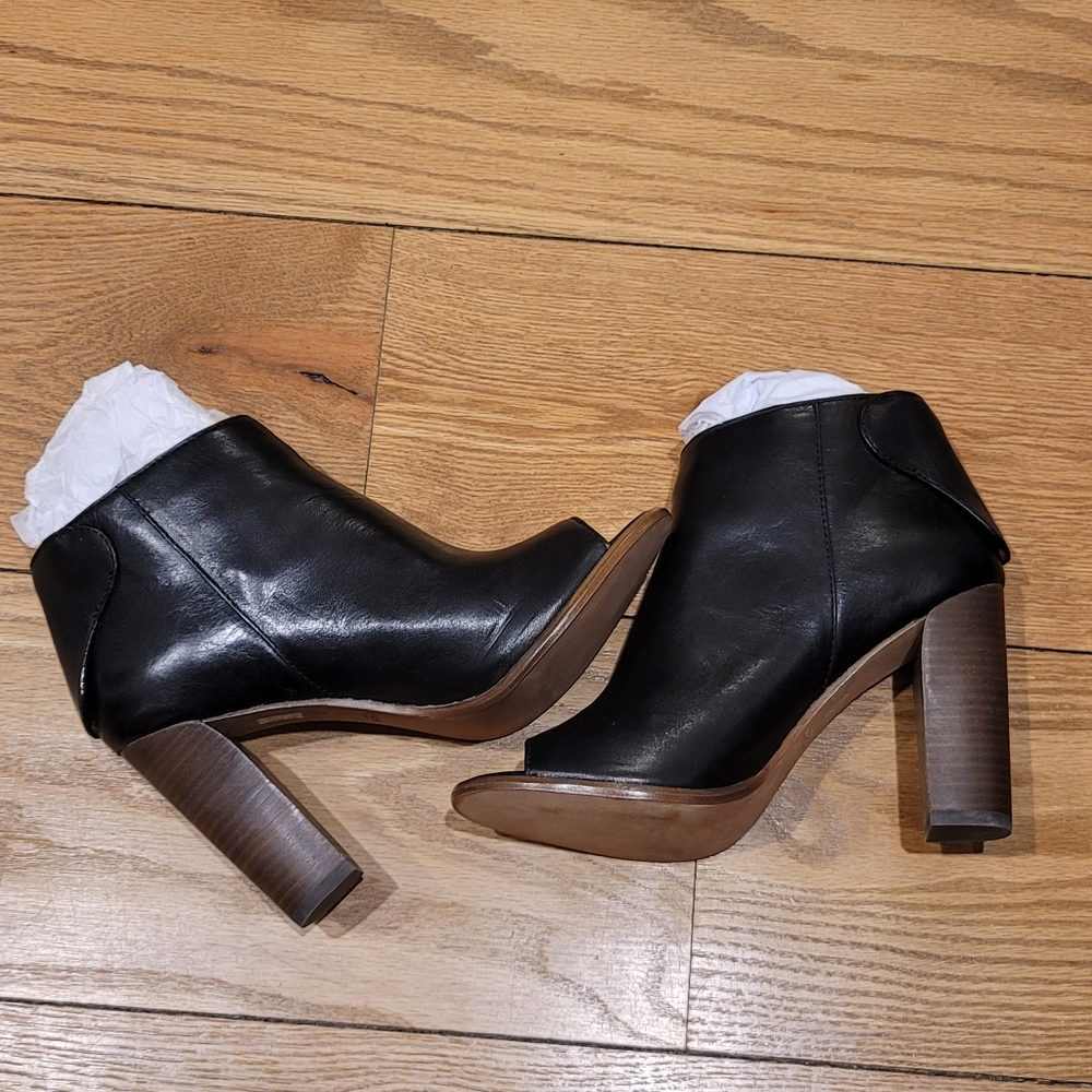 New Coach Labelle Leather Black Ankle Bootie Size 8